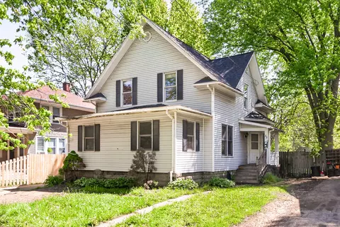 536 N 7th St, Dekalb, IL 60115