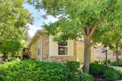 1701 Astor Ave, Oakbrook Terrace, IL 60181