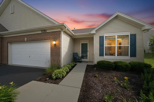7050 Hidden Green Cir, Fox Lake, IL 60020