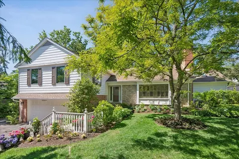 541 Dundee Rd, Glencoe, IL 60022