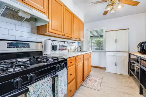 Kitchen - 232 Westgate Dr, Aurora, IL 60506 photo 1 of 4