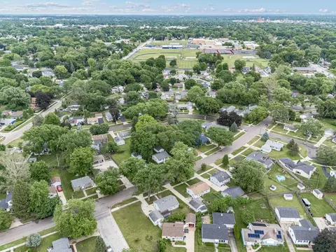 View/Area - 232 Westgate Dr, Aurora, IL 60506 photo 5 of 6
