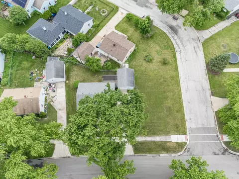 View/Area - 232 Westgate Dr, Aurora, IL 60506 photo 3 of 6