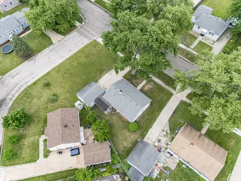 View/Area - 232 Westgate Dr, Aurora, IL 60506 photo 1 of 6