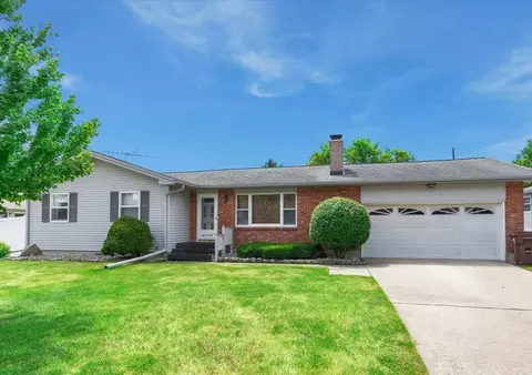 904 Obrien St, Harvard, IL 60033