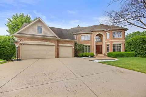 Exterior - 632 Philip Dr, Bartlett, IL 60103 photo 2 of 4