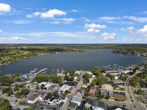 410 Morning Star Ln, Wauconda, IL 60084