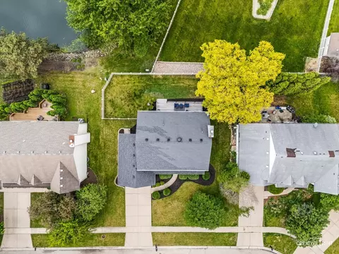 View/Area - 1905 Hampton Ct E, Plainfield, IL 60586 photo 2 of 5