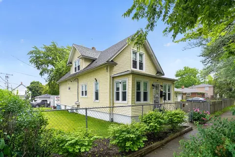 1015 Glenn Dr, North Chicago, IL 60064