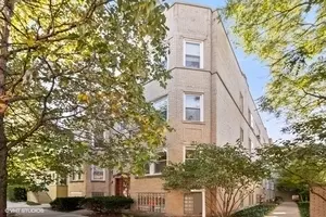 3135 W Leland Ave #2E, Chicago, IL 60625