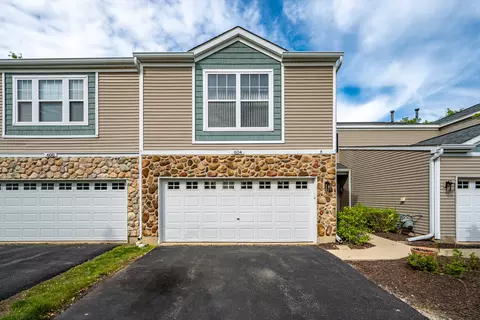604 Blackstone Ct, Aurora, IL 60504