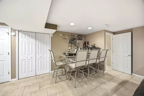 Entry Way - 1447 Mackenzie Ln, Elgin, IL 60120 photo 6 of 7