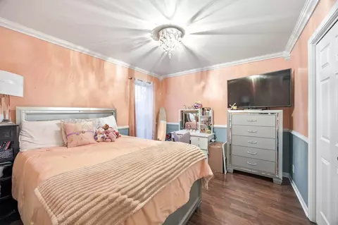 Bedroom - 1447 Mackenzie Ln, Elgin, IL 60120 photo 2 of 3