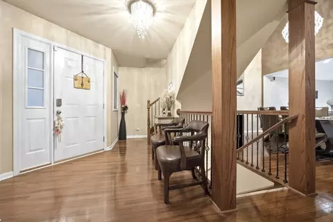 Entry Way - 1447 Mackenzie Ln, Elgin, IL 60120 photo 1 of 7