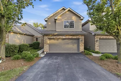 1447 Mackenzie Ln, Elgin, IL 60120
