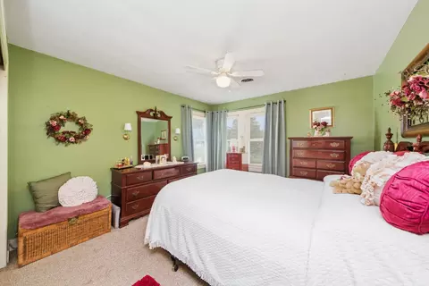 Bedroom - 611 Webster St, Ottawa, IL 61350 photo 3 of 3