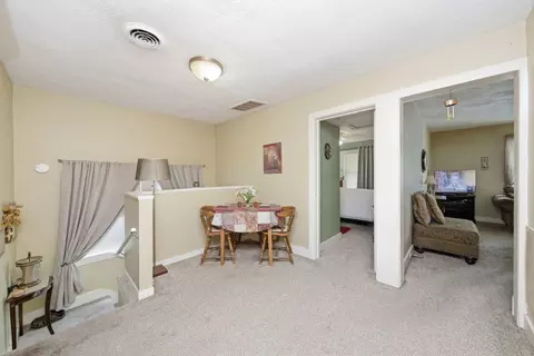 Entry Way - 611 Webster St, Ottawa, IL 61350 photo 1 of 1