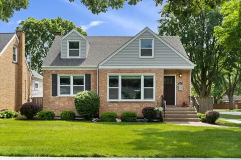 201 N Maple St, Mount Prospect, IL 60056