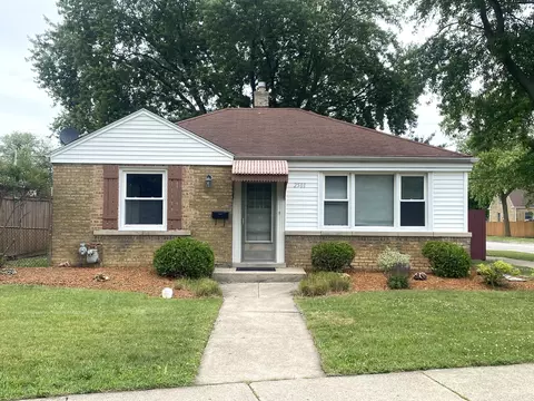 2501 Willow St, Franklin Park, IL 60131