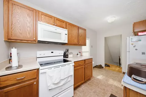 Kitchen - 613 Webster St, Ottawa, IL 61350 photo 2 of 5