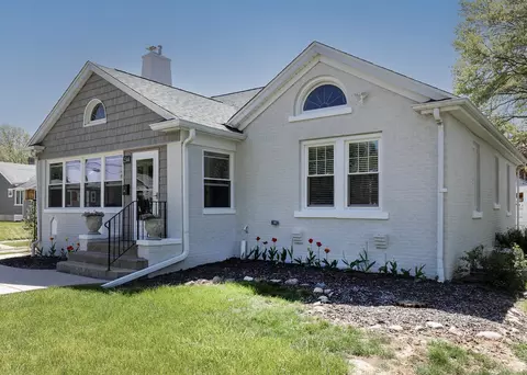 Exterior - 2544 23rd Avenue A Ave, Moline, IL 61265 photo 2 of 6