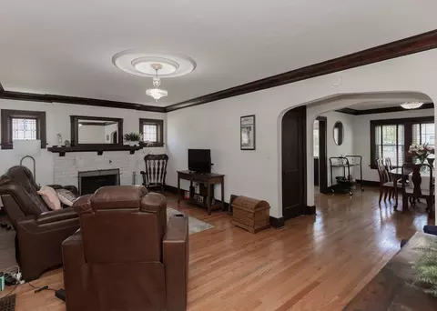 Living - 2544 23rd Avenue A Ave, Moline, IL 61265 photo 2 of 2
