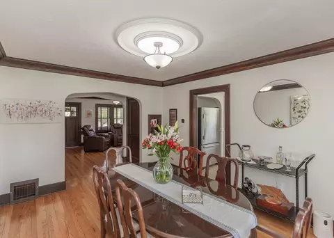Dining - 2544 23rd Avenue A Ave, Moline, IL 61265 photo 4 of 5