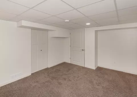 Bedroom - 2544 23rd Avenue A Ave, Moline, IL 61265 photo 9 of 11