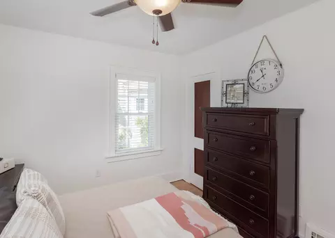 Bedroom - 2544 23rd Avenue A Ave, Moline, IL 61265 photo 2 of 11