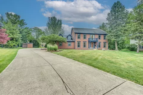 614 Marion Ave, Saint Charles, IL 60174