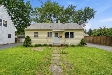 225 Park Dr, Joliet, IL 60436