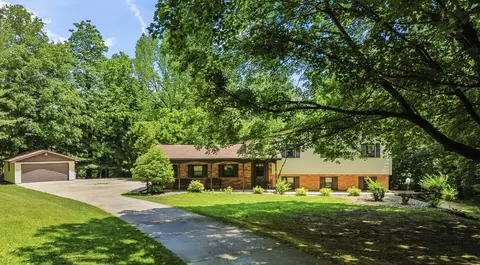 Exterior - 1368 E 16th Rd, Streator, IL 61364 photo 4 of 11