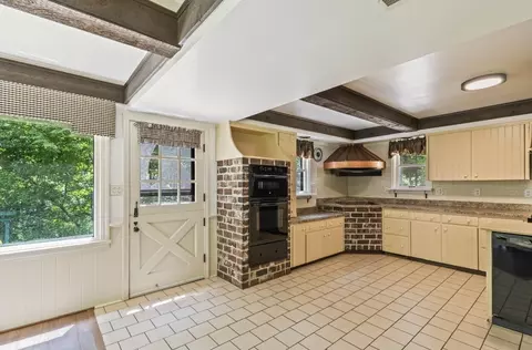 Kitchen - 1368 E 16th Rd, Streator, IL 61364 photo 2 of 4