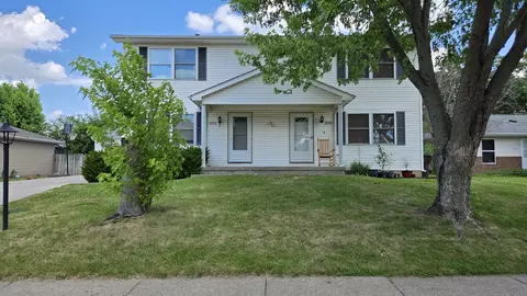 6104 N Frostwood Pkwy, Peoria, IL 61615