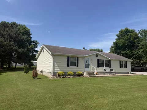 5 Southland Dr, Metropolis, IL 62960