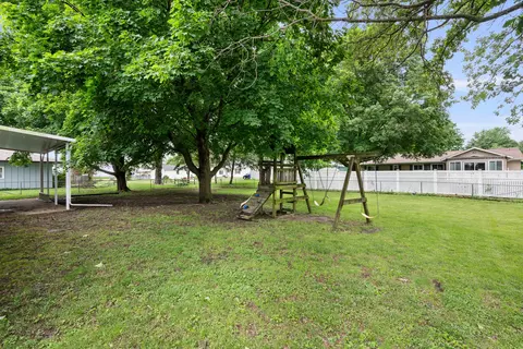 Exterior - 619 Shadycrest Dr, Kewanee, IL 61443 photo 4 of 4