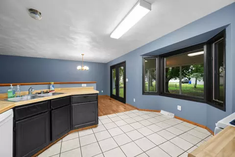Kitchen - 619 Shadycrest Dr, Kewanee, IL 61443 photo 3 of 3