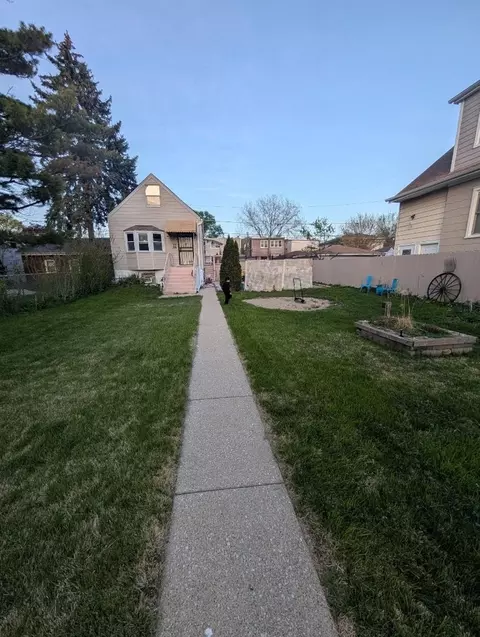 1333 Harvey Ave, Berwyn, IL 60402