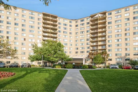 6933 N Kedzie Ave #211, Chicago, IL 60645