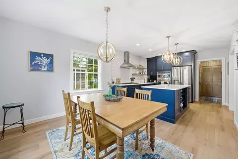 Dining - 415 N Worth Ave, Elgin, IL 60123 photo 1 of 2