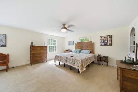 Bedroom - 415 N Worth Ave, Elgin, IL 60123 photo 1 of 3
