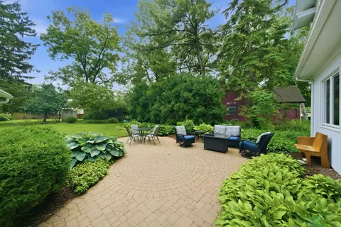 Exterior - 415 N Worth Ave, Elgin, IL 60123 photo 2 of 3