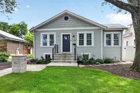 1123 Santa Rosa Ave, Wheaton, IL 60187