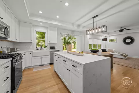 Kitchen - 413 W Pierce Rd, Itasca, IL 60143 photo 1 of 4