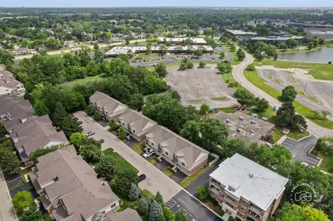 View/Area - 413 W Pierce Rd, Itasca, IL 60143 photo 4 of 5