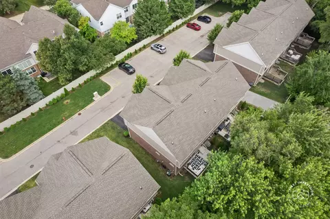 View/Area - 413 W Pierce Rd, Itasca, IL 60143 photo 2 of 5