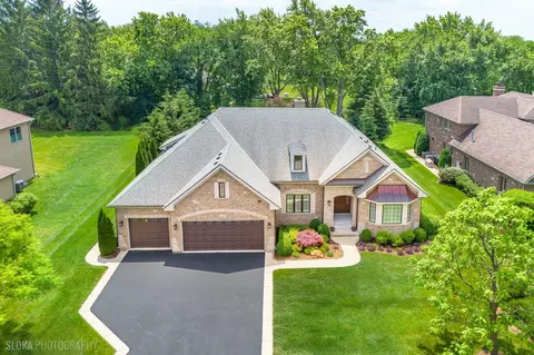 405 Fox Glove Ln, Barrington, IL 60010
