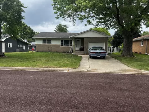 617 S Melvin St, Gibson City, IL 60936