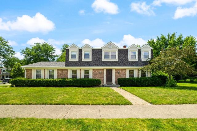 2218 N Williamsburg St, Arlington Heights, IL 60004