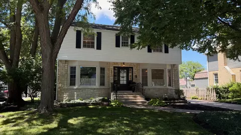 622 N President St, Wheaton, IL 60187
